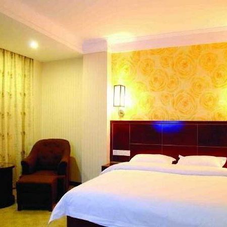 One Plus One Business Hotel Guangzhou Exterior photo